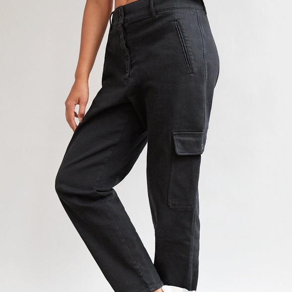 Aritzia Modern Cargo Pants - Picture 2 of 4